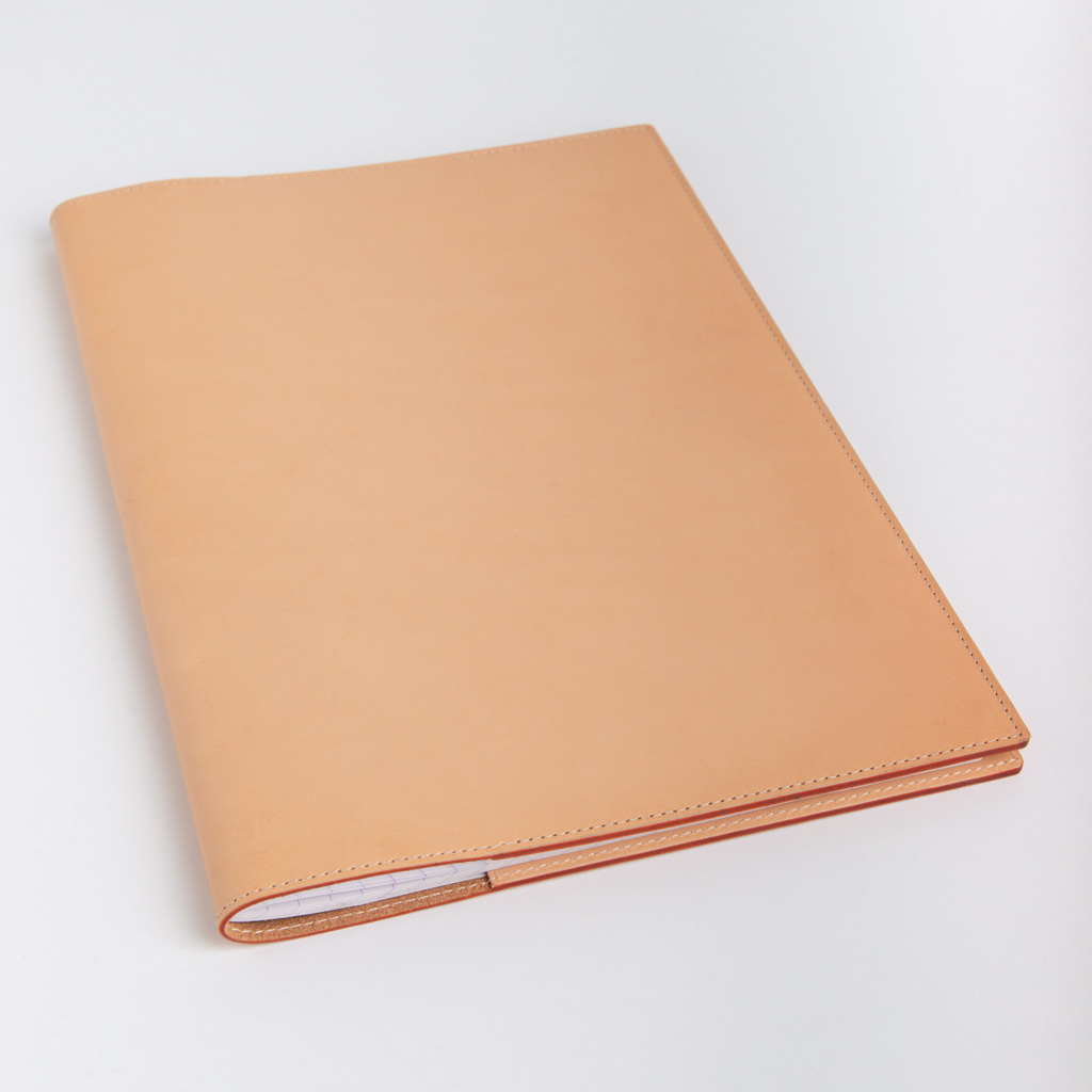 Protège cahier en cuir fabriqué en France - 70€ - Format A4